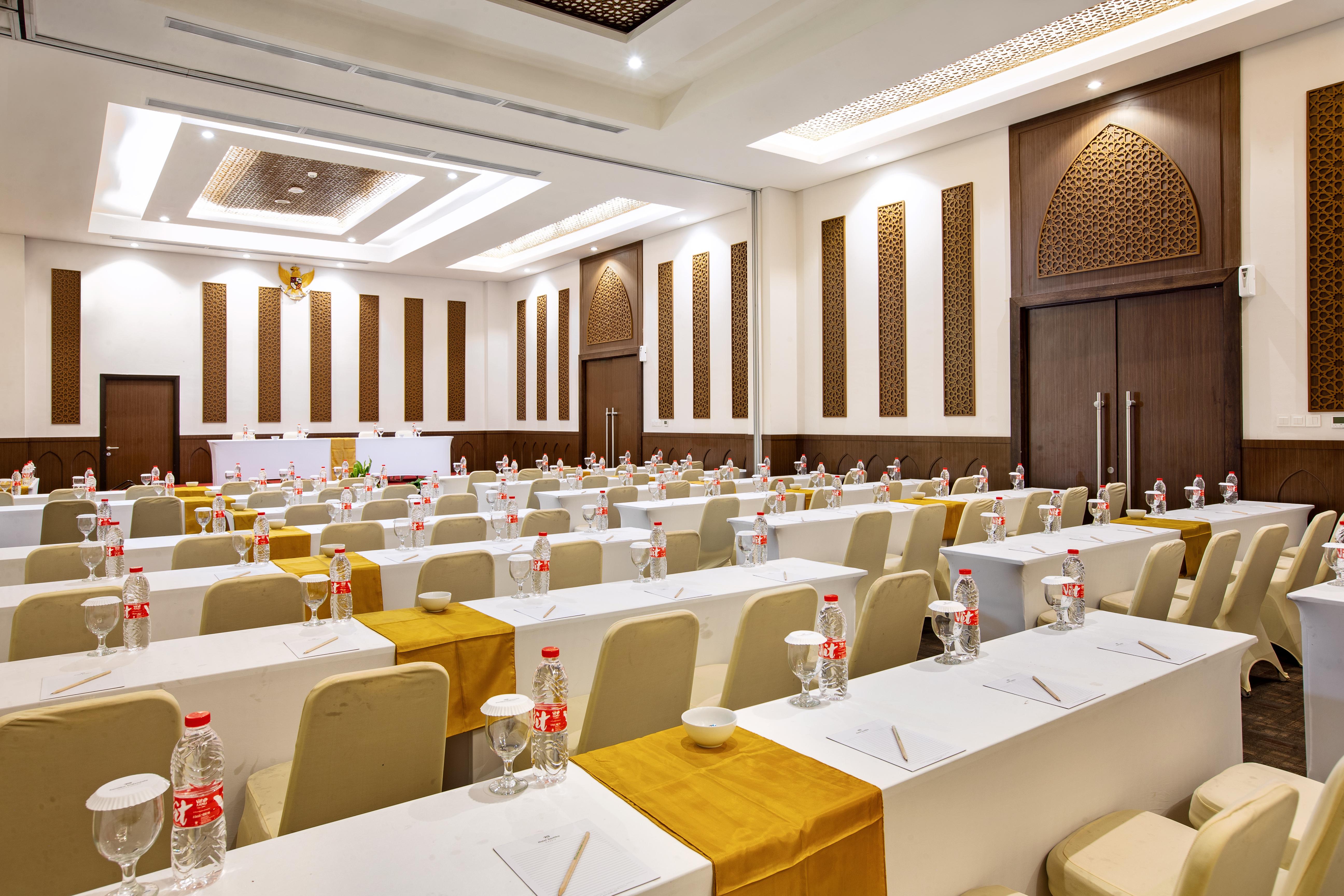 Hotel Santika Gresik المظهر الخارجي الصورة